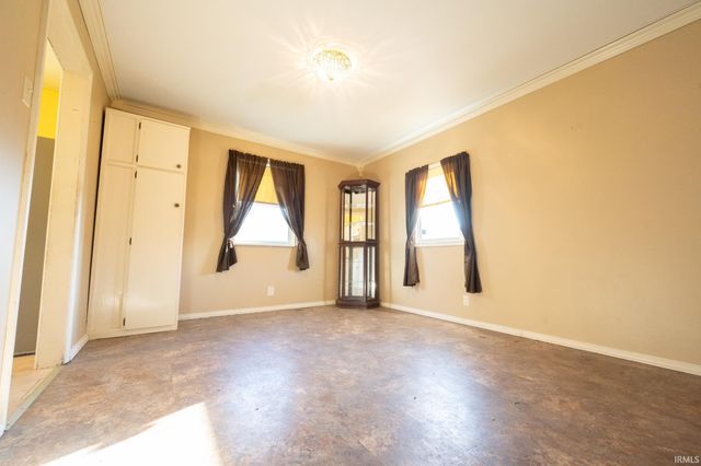 2205 S Vine Street, Muncie, IN 47302