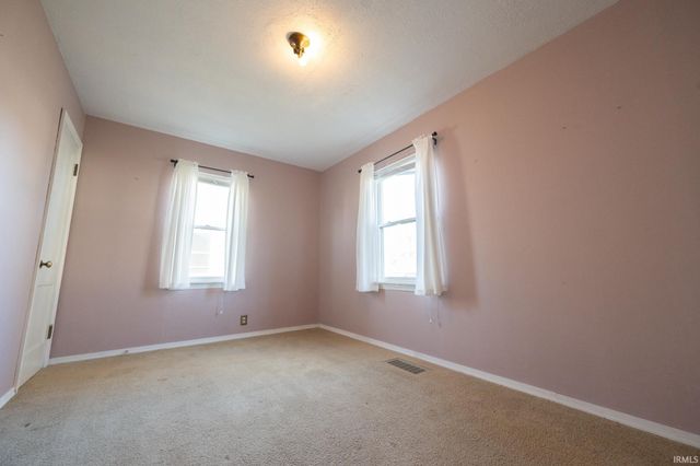 2205 S Vine Street, Muncie, IN 47302