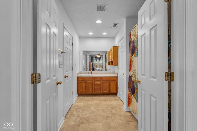 865 W Palomino Place, Bargersville, IN 46106