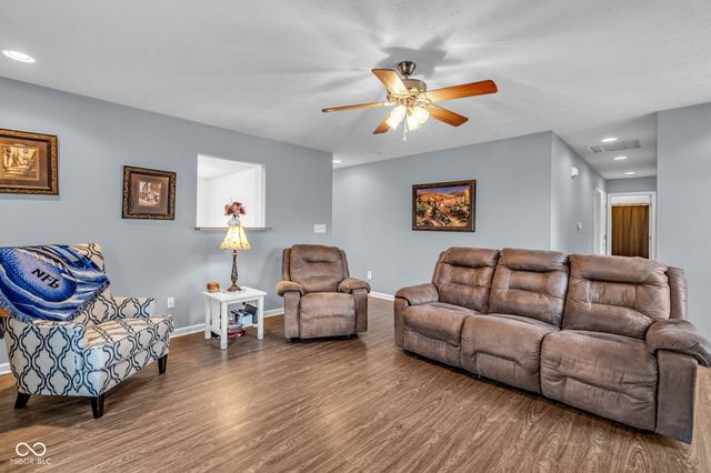 865 W Palomino Place, Bargersville, IN 46106