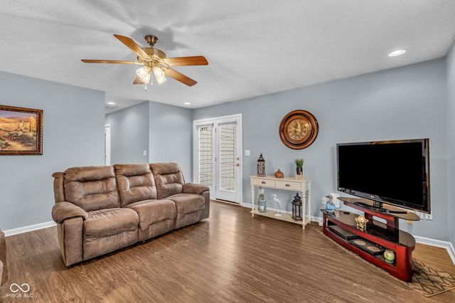 865 W Palomino Place, Bargersville, IN 46106