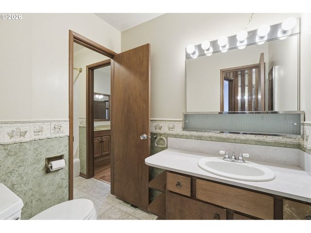 14320 Sw Lisa Ln, Beaverton, OR 97005
