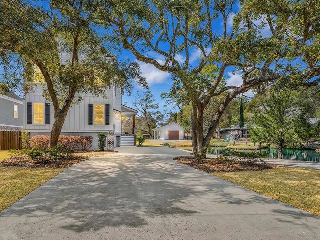 5068 South First St., Murrells Inlet, SC 29576