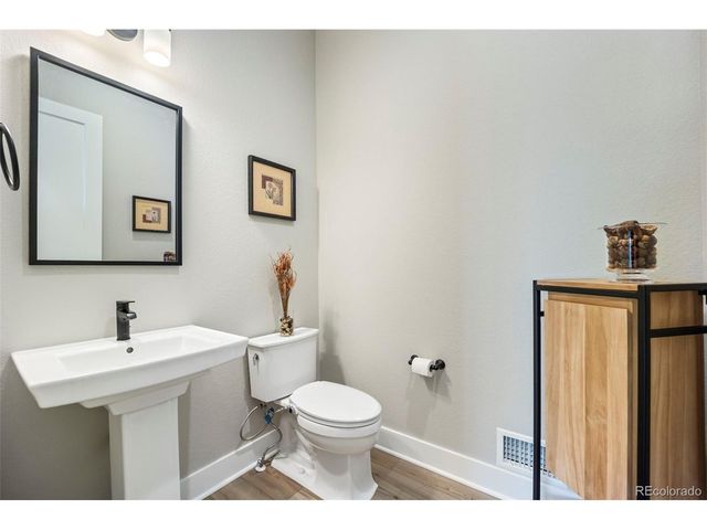 124 Scrubjay Ln, Castle Rock, CO 80104