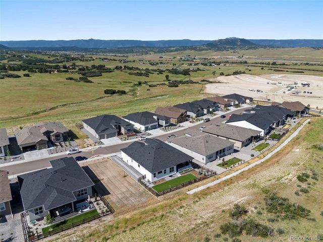 124 Scrubjay Ln, Castle Rock, CO 80104