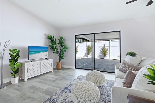 903 72ND ST NW, Bradenton, FL 34209