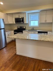 170 Short Beach Road, Branford, CT 06405