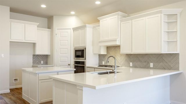126 Bauer LOOP, Liberty Hill, TX 78642