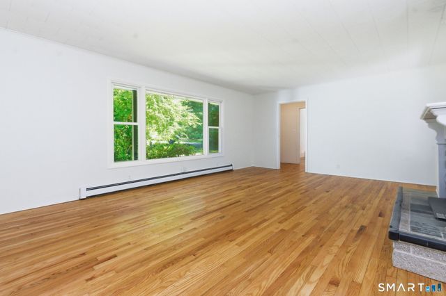 965 West River Street, Milford, CT 06461
