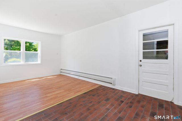 965 West River Street, Milford, CT 06461