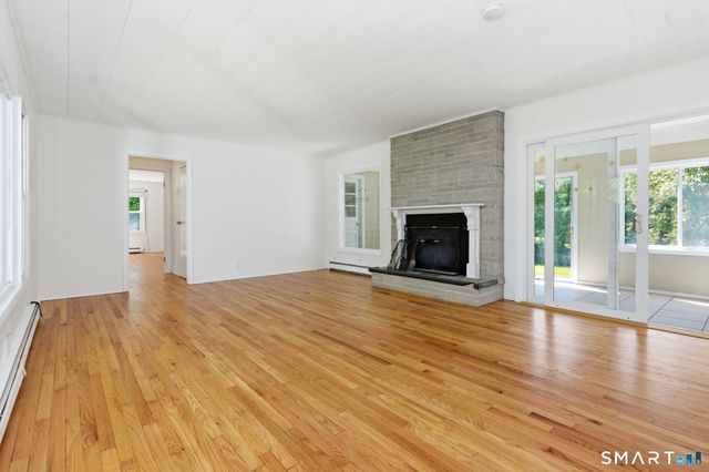965 West River Street, Milford, CT 06461
