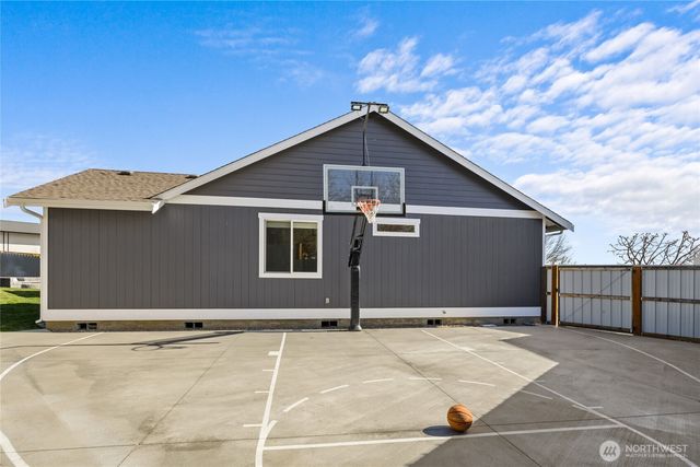 1407 N Canterbury Drive, Ellensburg, WA 98926