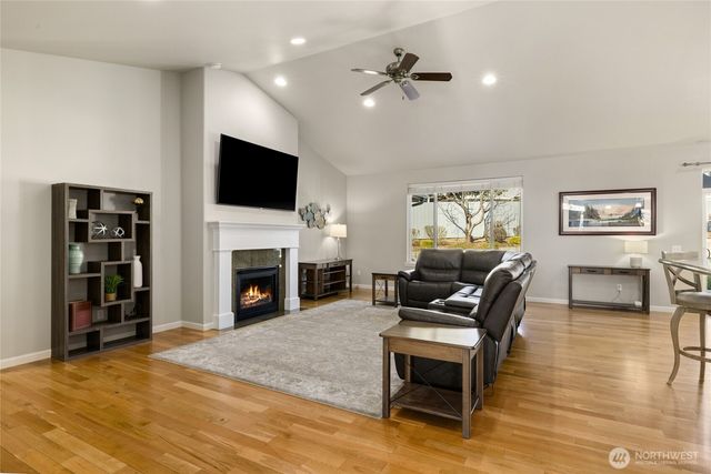 1407 N Canterbury Drive, Ellensburg, WA 98926