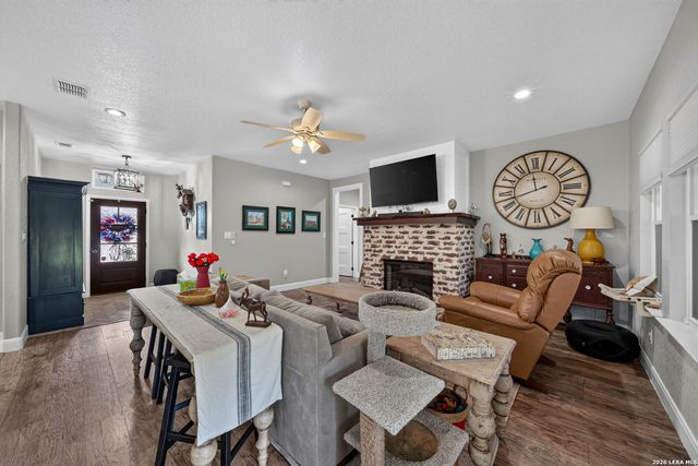 109 Bayberry Ct, La Vernia, TX 78121
