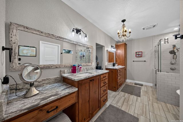 109 Bayberry Ct, La Vernia, TX 78121