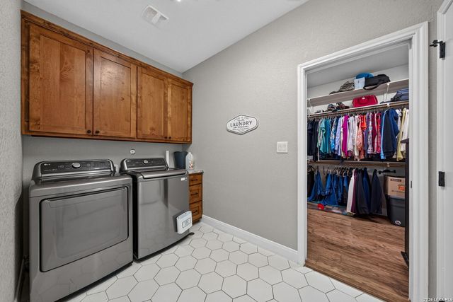 109 Bayberry Ct, La Vernia, TX 78121