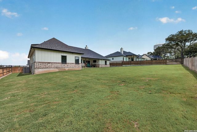 109 Bayberry Ct, La Vernia, TX 78121