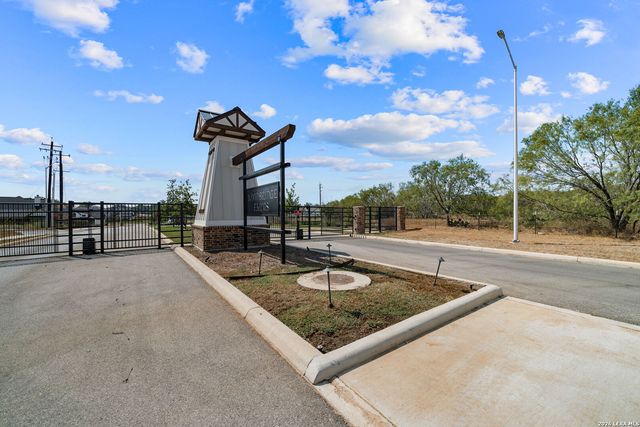 109 Bayberry Ct, La Vernia, TX 78121