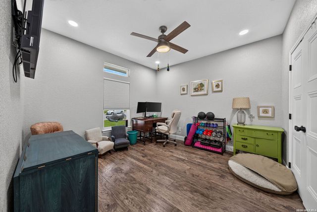 109 Bayberry Ct, La Vernia, TX 78121