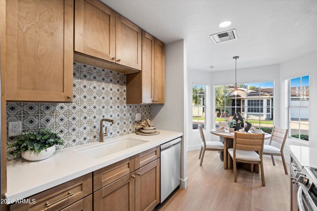 325 E ANDERSON Avenue, Phoenix, AZ 85022