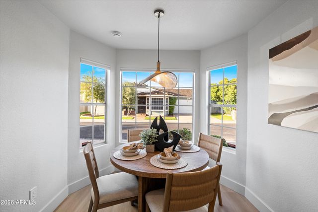 325 E ANDERSON Avenue, Phoenix, AZ 85022
