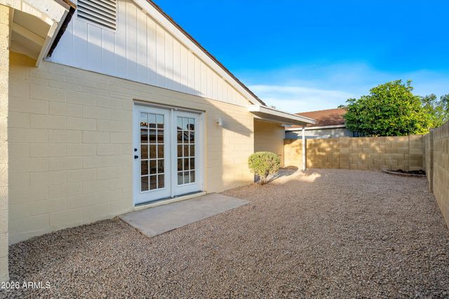 325 E ANDERSON Avenue, Phoenix, AZ 85022