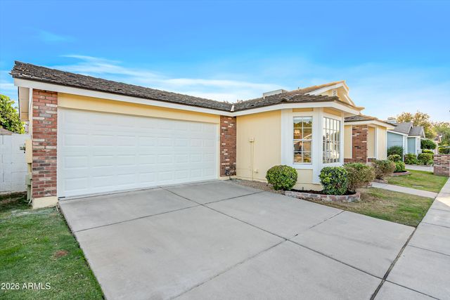 325 E ANDERSON Avenue, Phoenix, AZ 85022