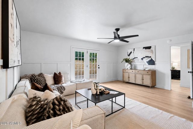 325 E ANDERSON Avenue, Phoenix, AZ 85022