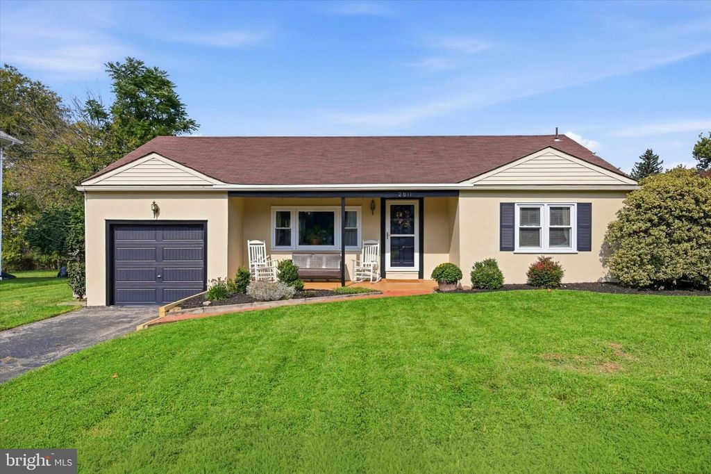 2511 SWEDE RD #, NORRISTOWN, PA 19401 — exterior