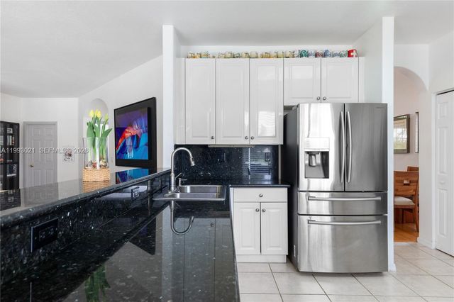 4128 Amber Ln, Weston, FL 33331