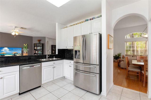 4128 Amber Ln, Weston, FL 33331