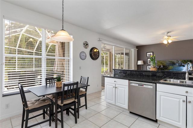 4128 Amber Ln, Weston, FL 33331