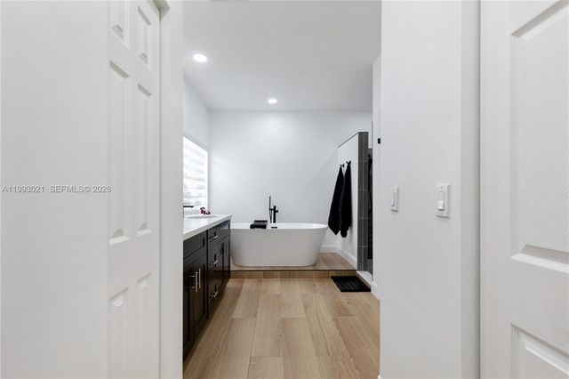 4128 Amber Ln, Weston, FL 33331