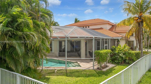 4128 Amber Ln, Weston, FL 33331