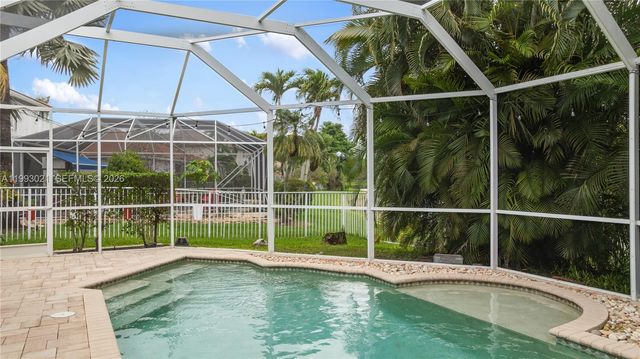4128 Amber Ln, Weston, FL 33331