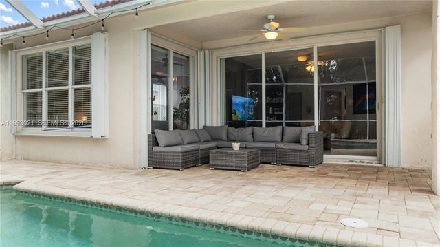 4128 Amber Ln, Weston, FL 33331