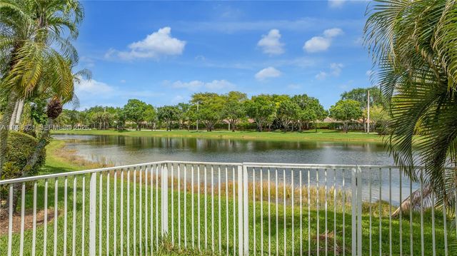 4128 Amber Ln, Weston, FL 33331