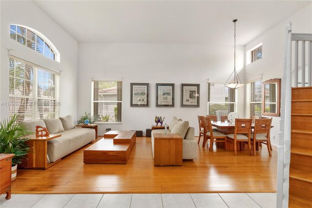 4128 Amber Ln, Weston, FL 33331