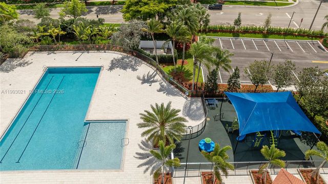 4128 Amber Ln, Weston, FL 33331