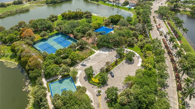 4128 Amber Ln, Weston, FL 33331