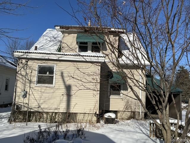 1130 E Breckenridge Street, Ferndale, MI 48220