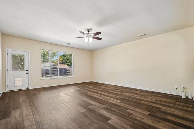2307 Hayfield SQ, Pflugerville, TX 78660