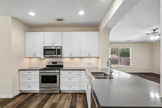2307 Hayfield SQ, Pflugerville, TX 78660