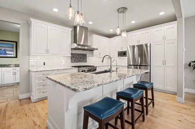 404 W Loomis Street, Ludington, MI 49431