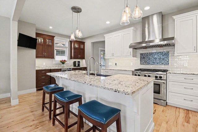 404 W Loomis Street, Ludington, MI 49431