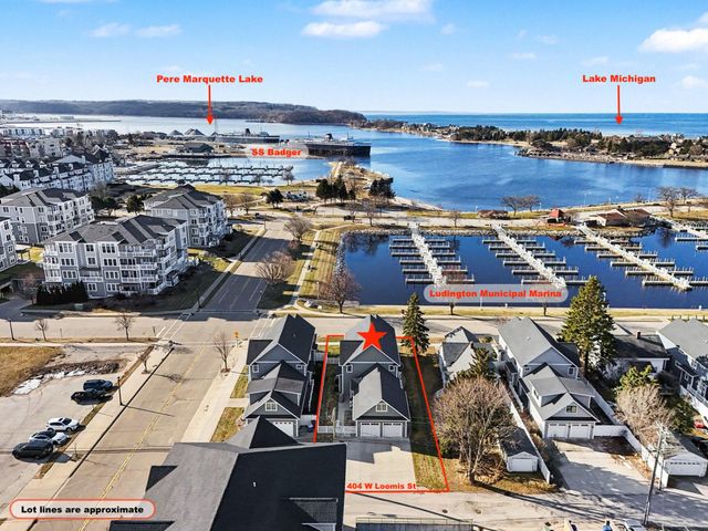 404 W Loomis Street, Ludington, MI 49431