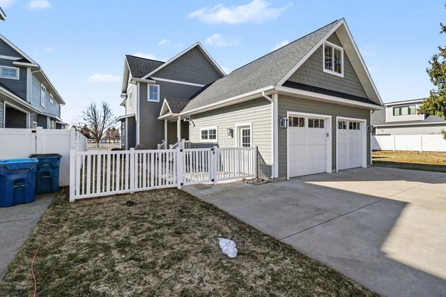 404 W Loomis Street, Ludington, MI 49431