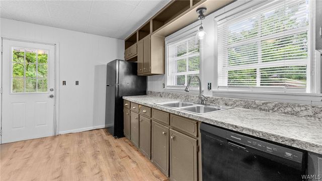 45 Graham, West Blocton, AL 35184