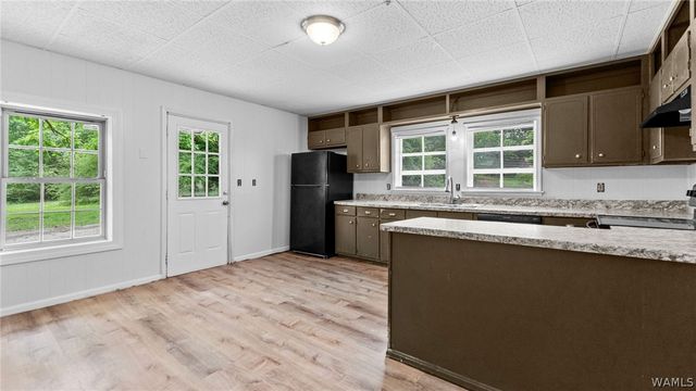 45 Graham, West Blocton, AL 35184