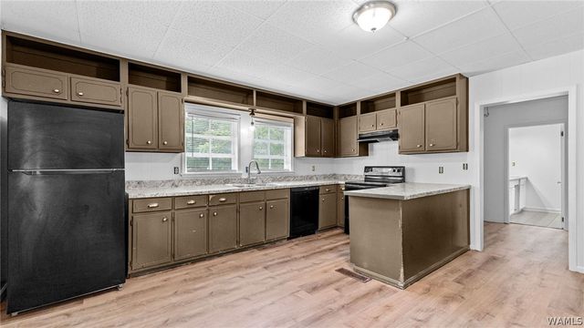 45 Graham, West Blocton, AL 35184